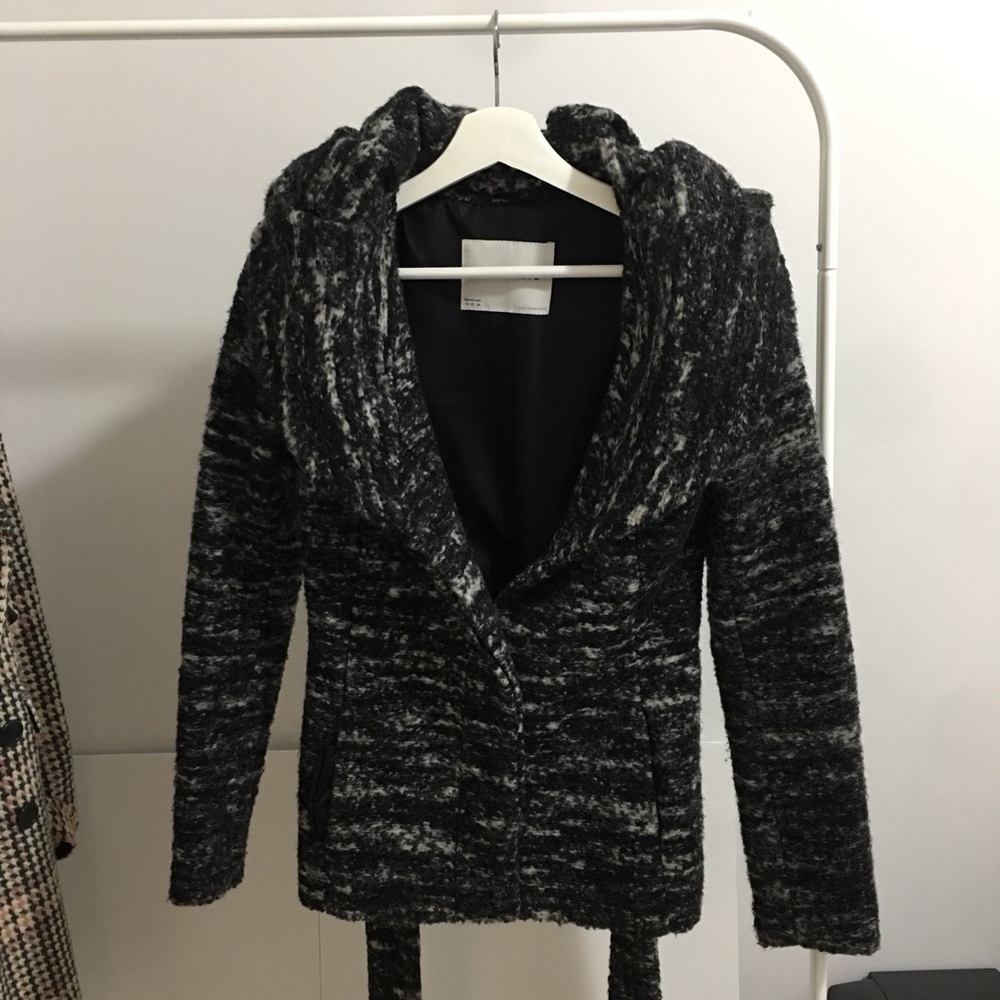 Zara Jacket - Picture 2 of 5